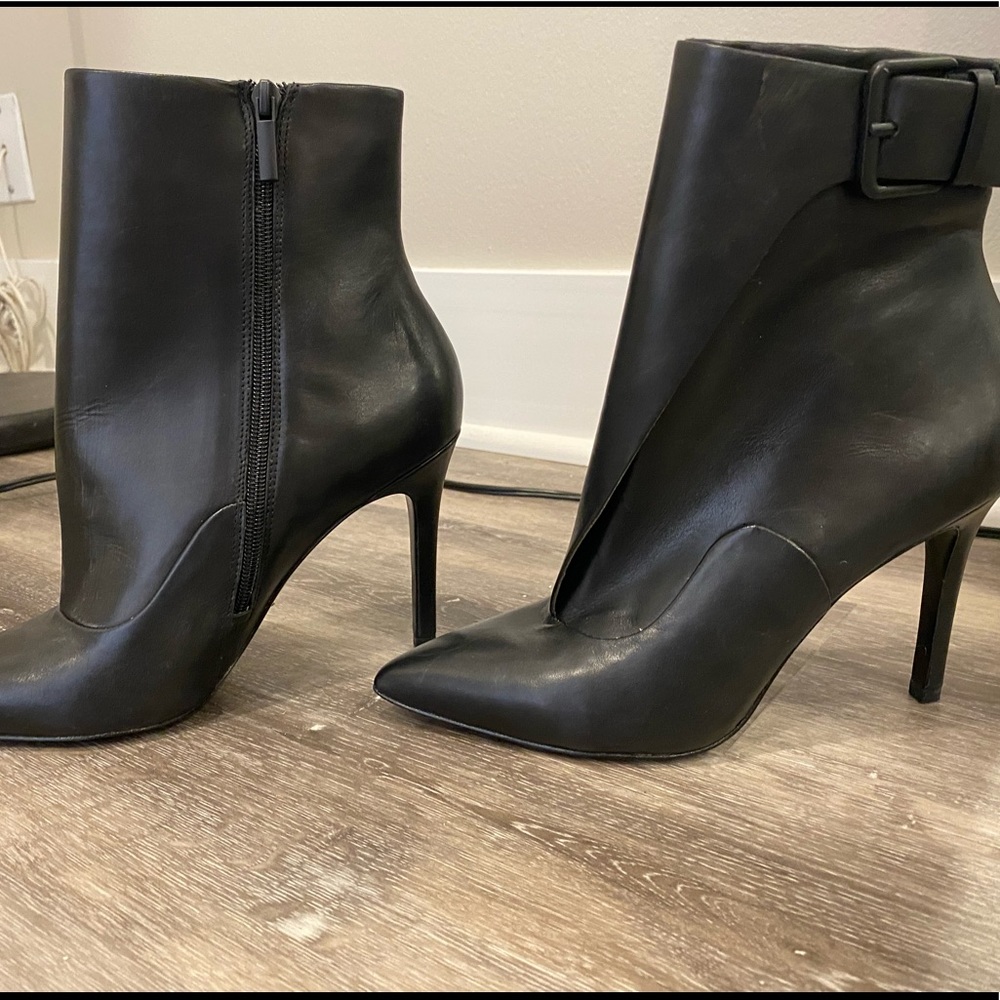 Pour La Victoire Booties
